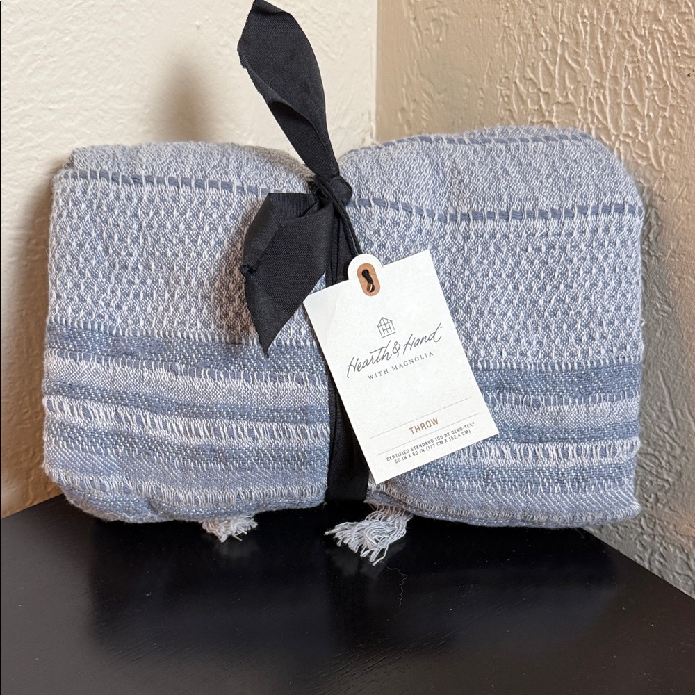 Magnolia Throw Blanket